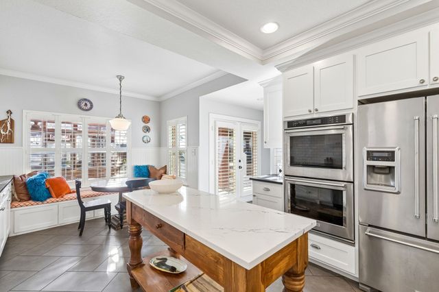 5107 Landover Hills Lane, Arlington, TX 76017