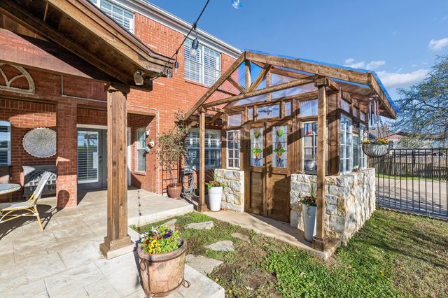 5107 Landover Hills Lane, Arlington, TX 76017