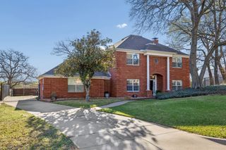5107 Landover Hills Lane, Arlington, TX 76017