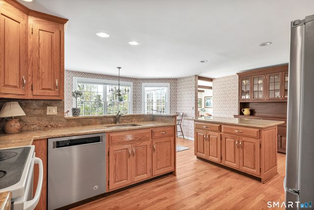 364 Beach Road, Fairfield, CT 06824