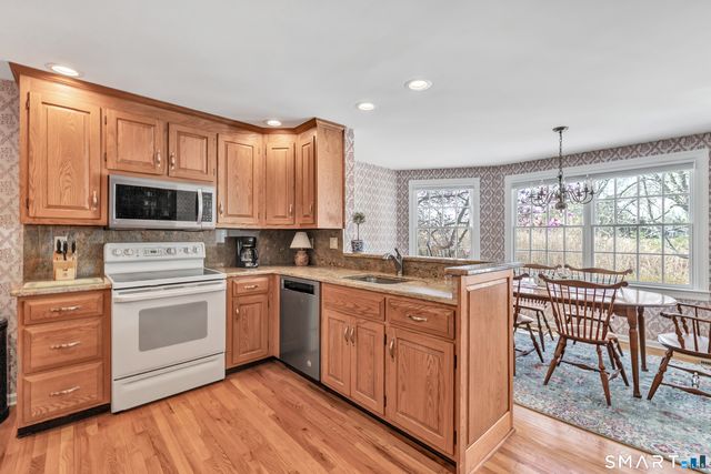 364 Beach Road, Fairfield, CT 06824