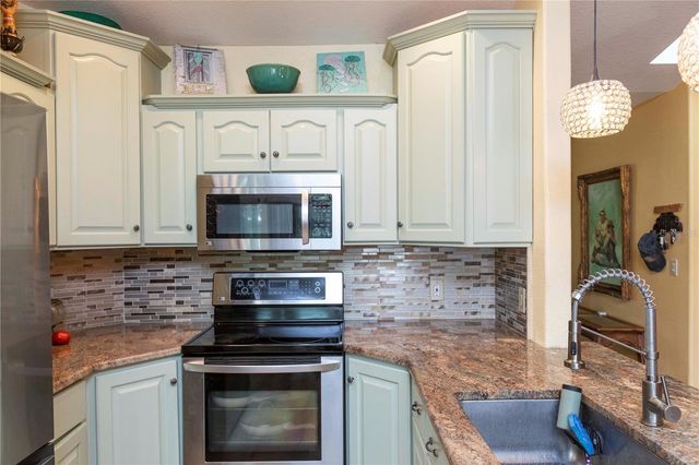 5641 MOSSBERG DRIVE, New Port Richey, FL 34655