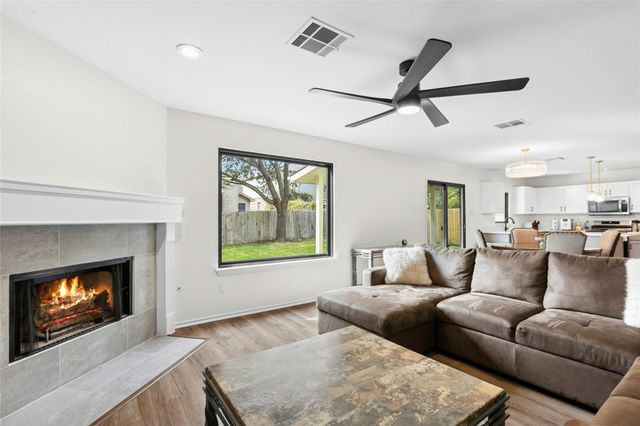 5611 Magee BND, Austin, TX 78749