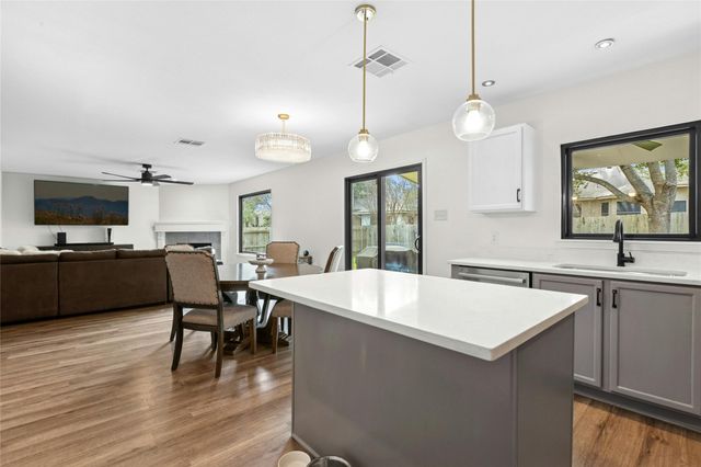 5611 Magee BND, Austin, TX 78749