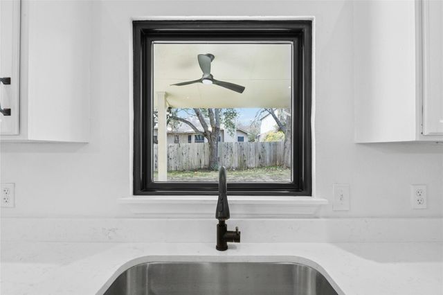 5611 Magee BND, Austin, TX 78749