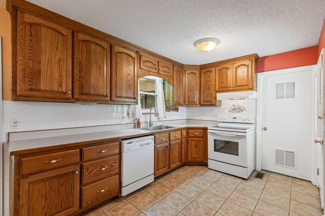 26 Stovall Street, Fort Oglethorpe, GA 30742