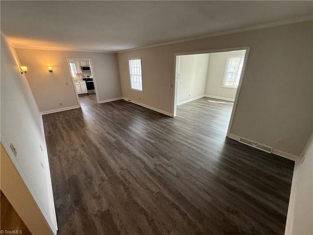 102 Westgate Circle A, Winston-salem, NC 27106