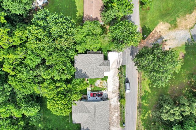 185 Orchard Avenue, Rossville, GA 30741