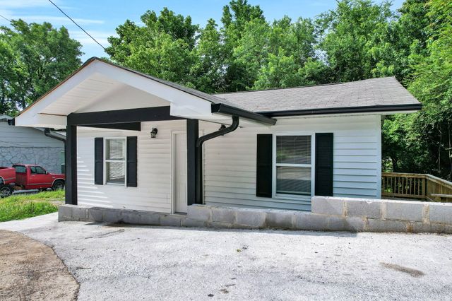 185 Orchard Avenue, Rossville, GA 30741