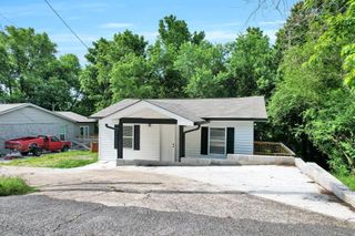 185 Orchard Avenue, Rossville, GA 30741