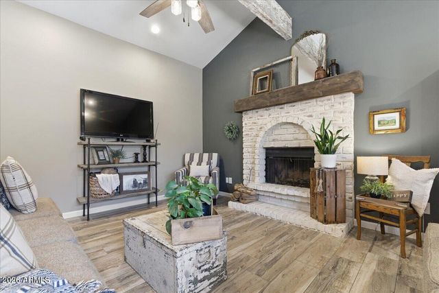 41 S KENNETH Place, Chandler, AZ 85226