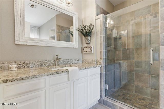 41 S KENNETH Place, Chandler, AZ 85226