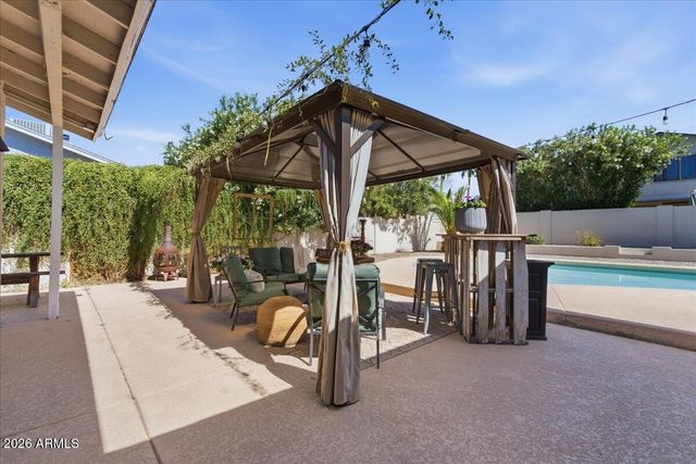 41 S KENNETH Place, Chandler, AZ 85226