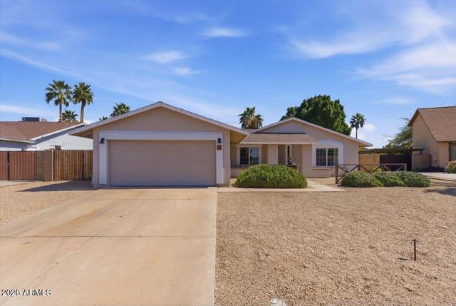 41 S KENNETH Place, Chandler, AZ 85226