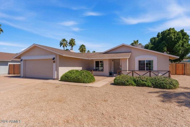 41 S KENNETH Place, Chandler, AZ 85226