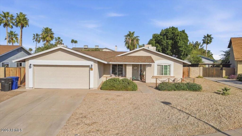 41 S KENNETH Place, Chandler, AZ 85226