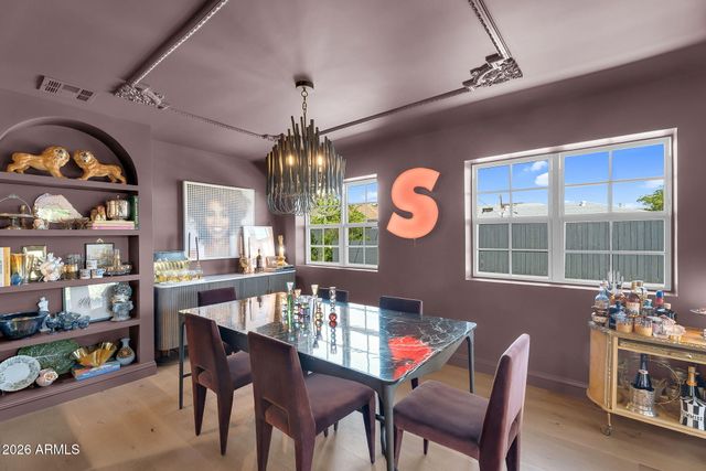 2302 E ROMA Avenue, Phoenix, AZ 85016