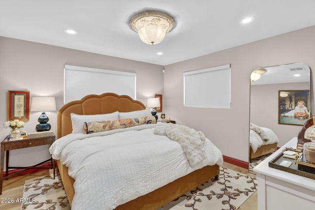 2302 E ROMA Avenue, Phoenix, AZ 85016