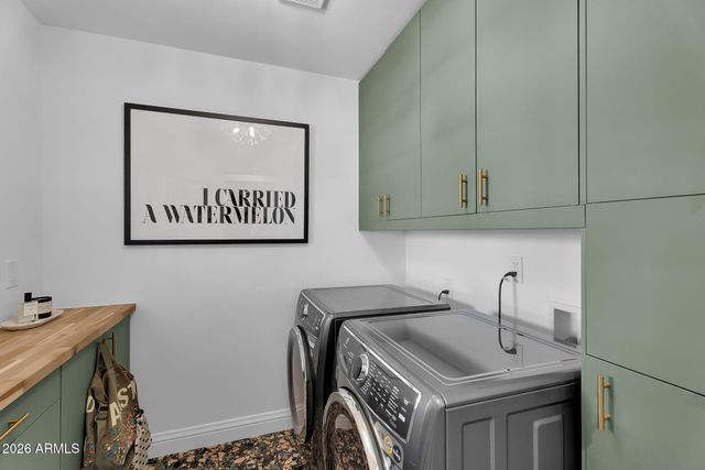 2302 E ROMA Avenue, Phoenix, AZ 85016