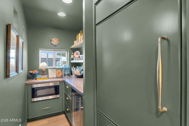 2302 E ROMA Avenue, Phoenix, AZ 85016