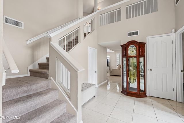 7361 CAMINO DEL SOL Drive, El Paso, TX 79911