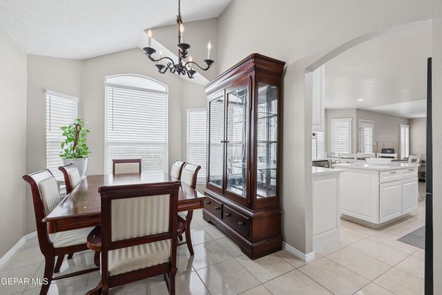 7361 CAMINO DEL SOL Drive, El Paso, TX 79911