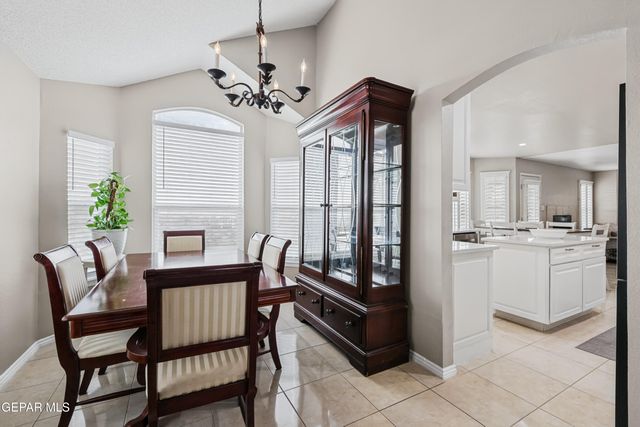 7361 CAMINO DEL SOL Drive, El Paso, TX 79911