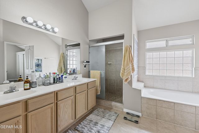7361 CAMINO DEL SOL Drive, El Paso, TX 79911