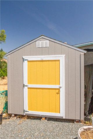 35032 George Smith, Squaw Valley, CA 93675