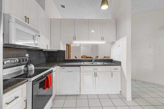 1001 NW 79th Avenue, Plantation, FL 33322
