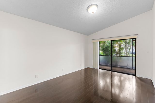 1001 NW 79th Avenue, Plantation, FL 33322