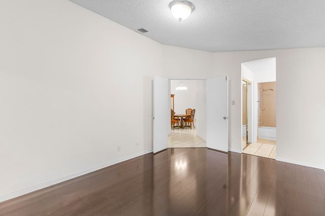 1001 NW 79th Avenue, Plantation, FL 33322