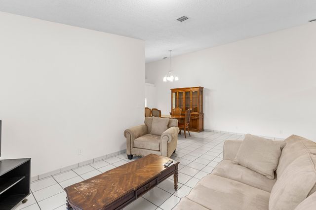 1001 NW 79th Avenue, Plantation, FL 33322
