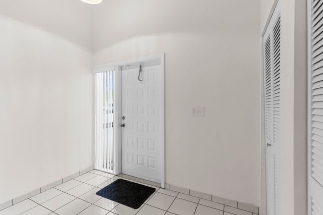 1001 NW 79th Avenue, Plantation, FL 33322