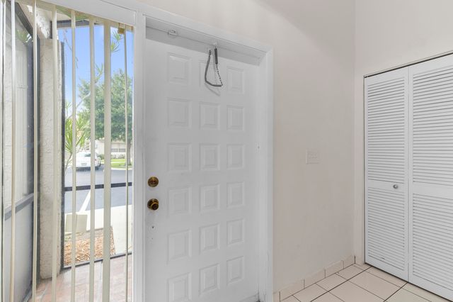 1001 NW 79th Avenue, Plantation, FL 33322