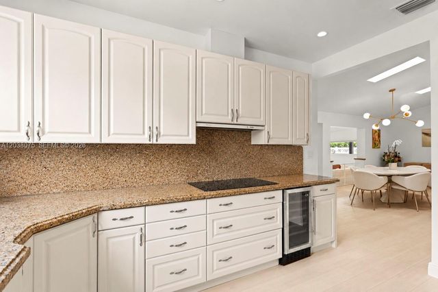 7611 Miami View Dr, North Bay Village, FL 33141