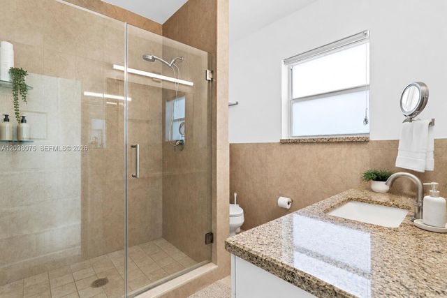 7611 Miami View Dr, North Bay Village, FL 33141