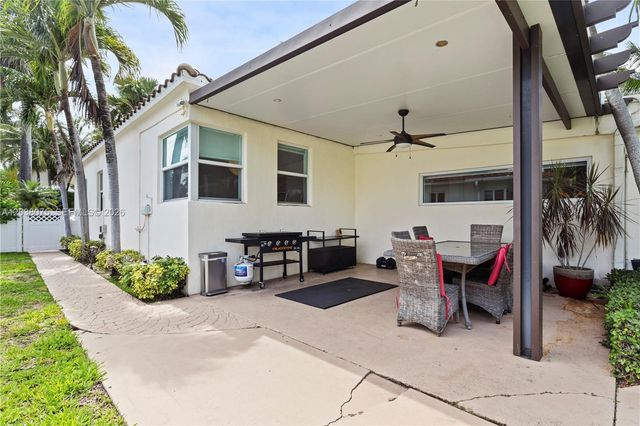 7611 Miami View Dr, North Bay Village, FL 33141