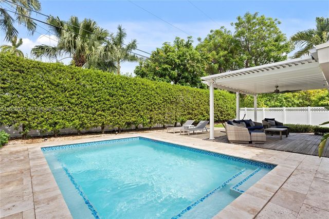 7611 Miami View Dr, North Bay Village, FL 33141