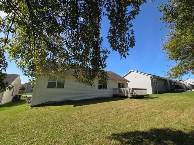 7069 MULLINSHIRE Way, Machesney Park, IL 61115