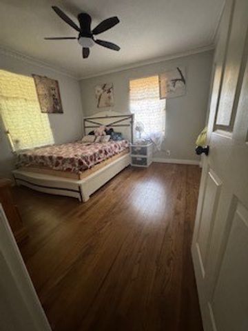 709 VALLEY VIEW Drive, Arlington, TX 76010