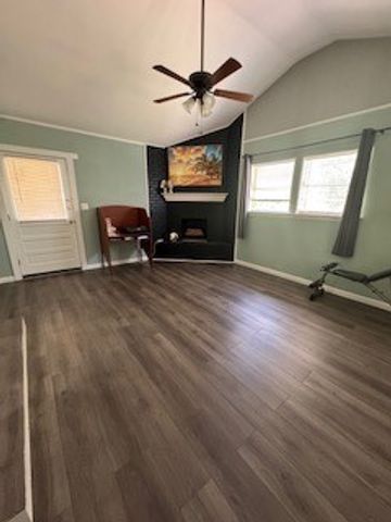 709 VALLEY VIEW Drive, Arlington, TX 76010