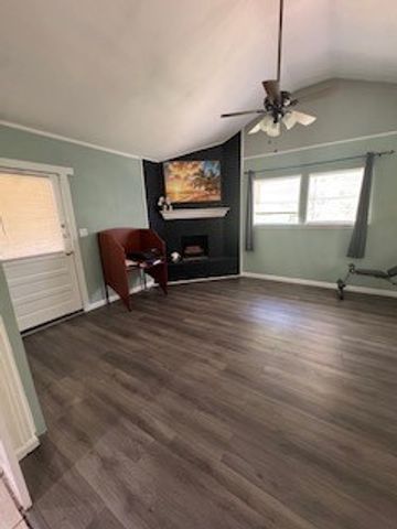 709 VALLEY VIEW Drive, Arlington, TX 76010