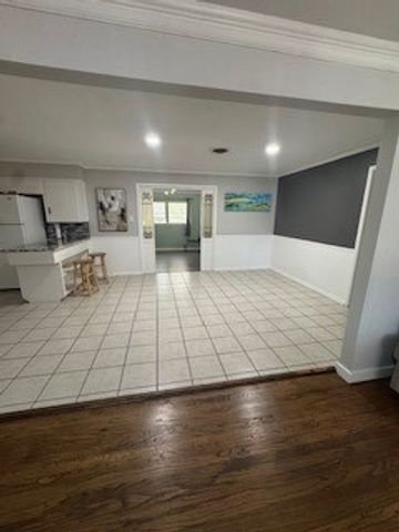 709 VALLEY VIEW Drive, Arlington, TX 76010