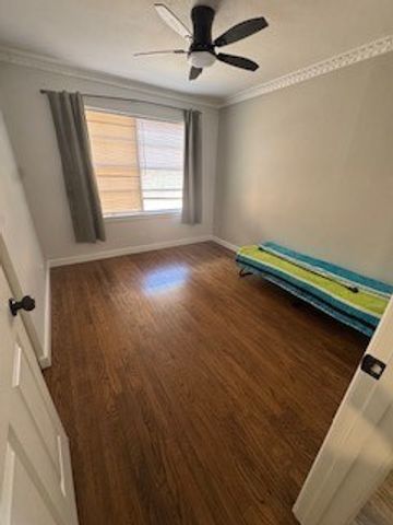 709 VALLEY VIEW Drive, Arlington, TX 76010