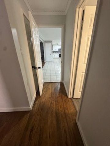 709 VALLEY VIEW Drive, Arlington, TX 76010