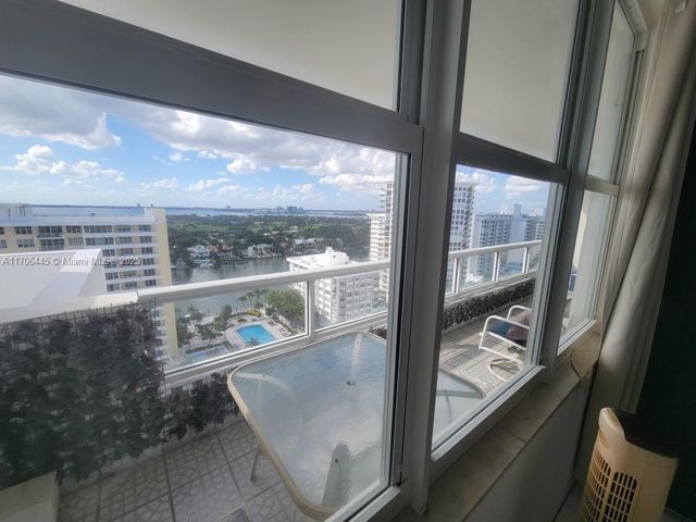 5601 Collins Ave PH-9, Miami Beach, FL 33140