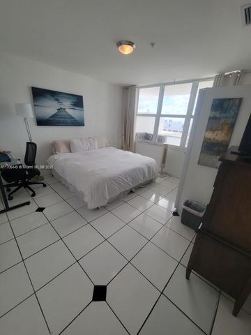 5601 Collins Ave PH-9, Miami Beach, FL 33140
