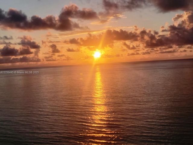 5601 Collins Ave PH-9, Miami Beach, FL 33140