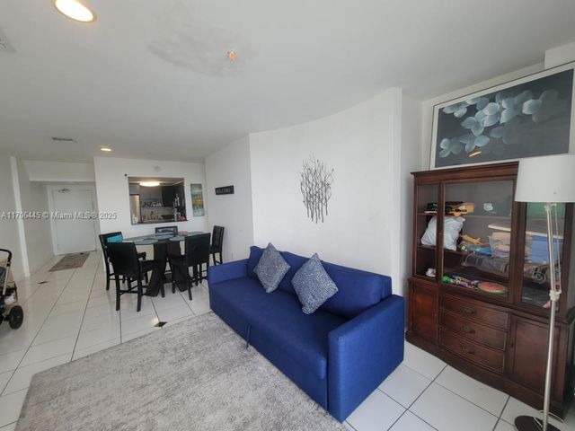 5601 Collins Ave PH-9, Miami Beach, FL 33140